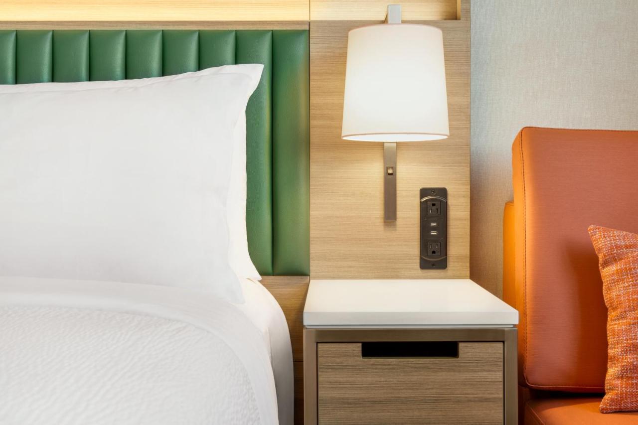 Holiday Inn Lic - Laguardia West, An Ihg Hotel Нью-Йорк Экстерьер фото